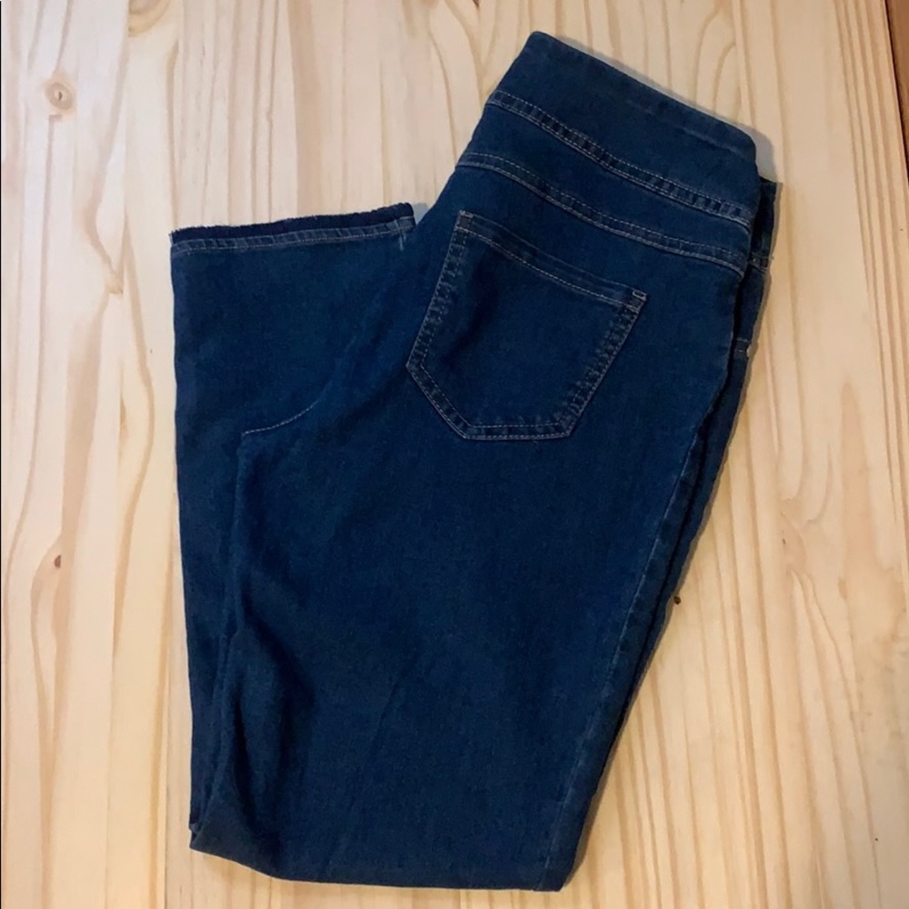 Women’s Van Heusen stretch jeans SZ 6